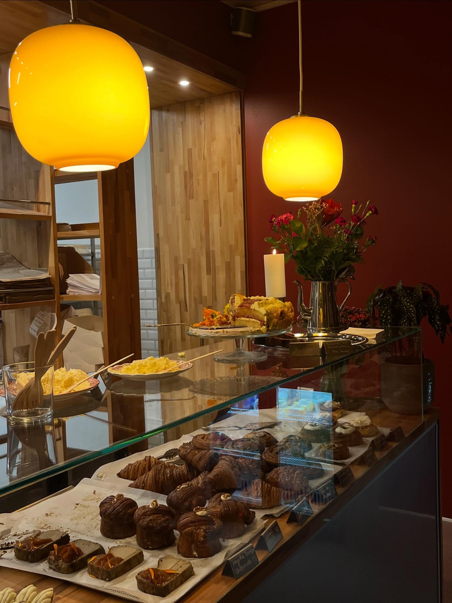 Kani Bakery Counter